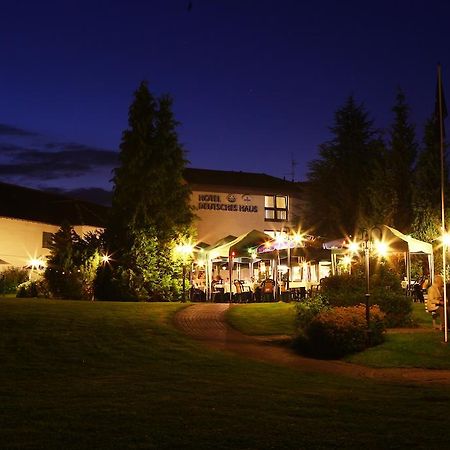 Goldlinde Parkhotel Bodenwerder Buitenkant foto