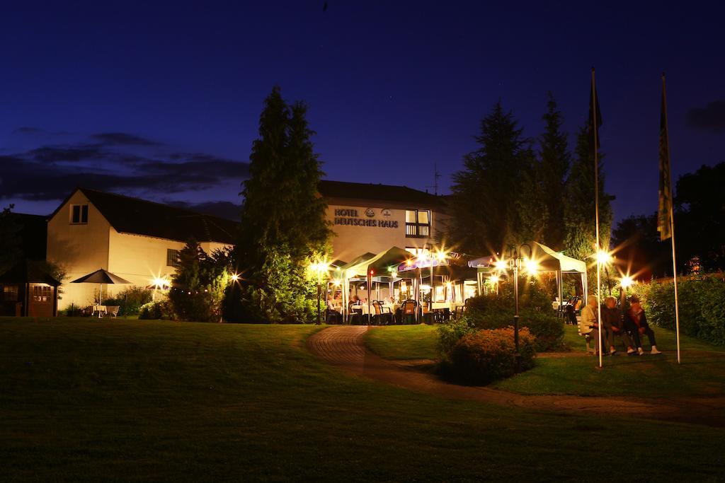 Goldlinde Parkhotel Bodenwerder Buitenkant foto