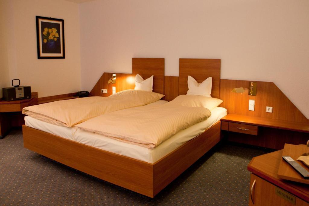 Goldlinde Parkhotel Bodenwerder Kamer foto