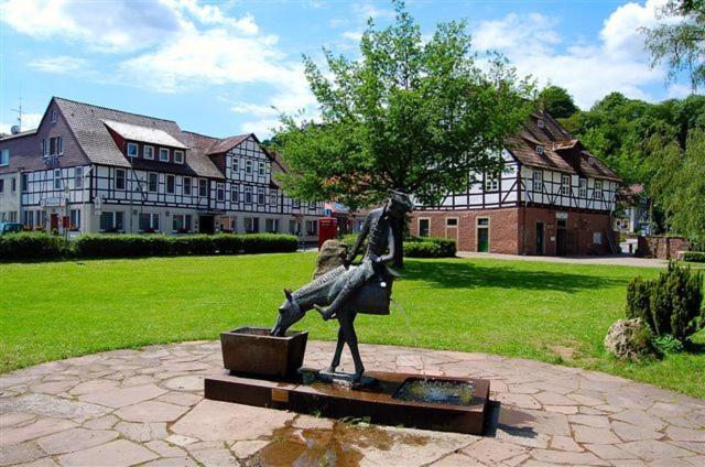 Goldlinde Parkhotel Bodenwerder Buitenkant foto