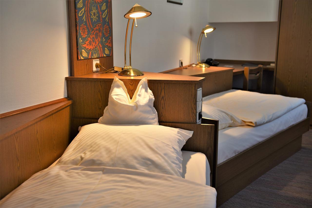 Goldlinde Parkhotel Bodenwerder Buitenkant foto