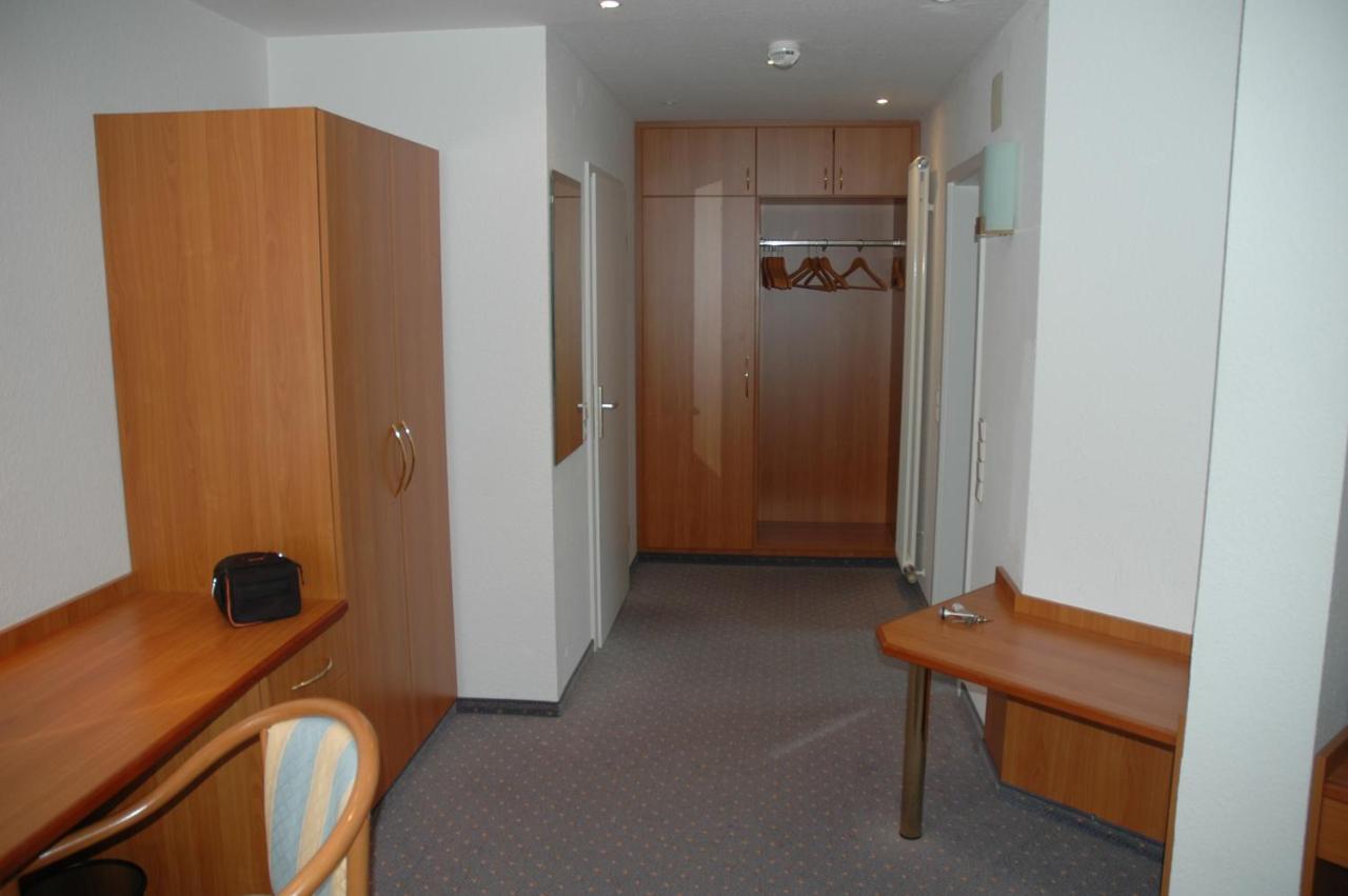 Goldlinde Parkhotel Bodenwerder Buitenkant foto