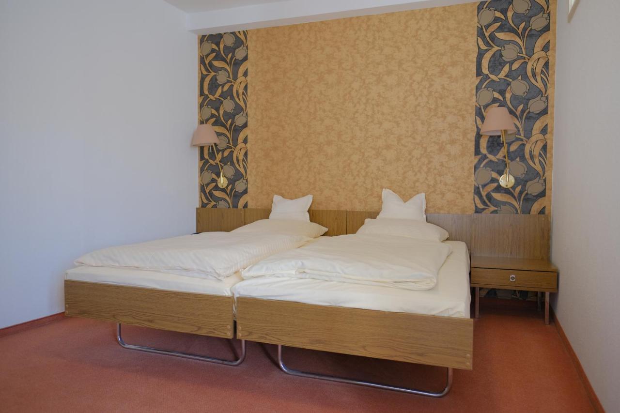 Goldlinde Parkhotel Bodenwerder Buitenkant foto