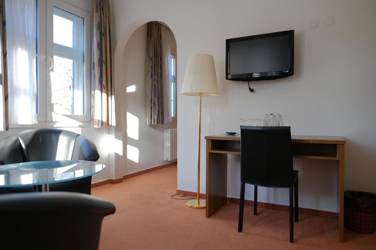 Goldlinde Parkhotel Bodenwerder Buitenkant foto